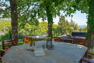 VILLA Provos bei Omiš mit Pool