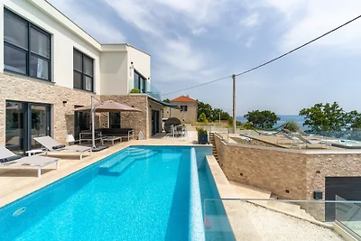 NEW! Seaview Villa Nautique