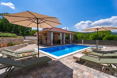 NEW! Villa Domus Alba