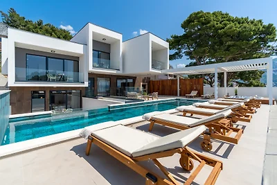 NEU! Villa Bava 10m vom Meer entfer