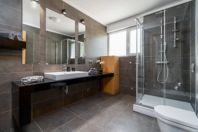 NEW! Seaview Villa ABA