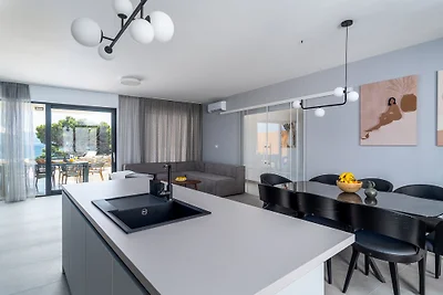NEU! Villa Bava 10m vom Meer entfer