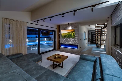 NEW! Stylish Villa Neven with pool