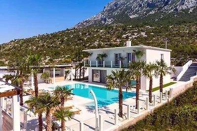 VILLA KARIBIK