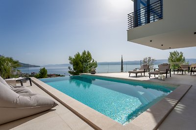 Luxury Villa Nitia