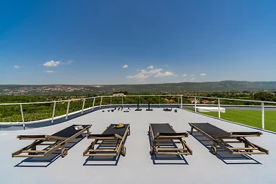 New! Luxury Villa Madre