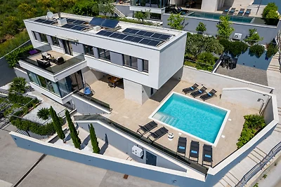 Villa Petra,Meerblick,Pool,max.10P.