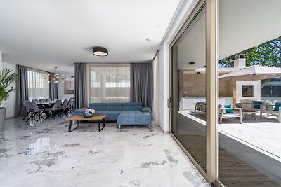 NEU! Luxuriöse Villa Erce