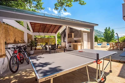 VILLA ANTONI mit beheiztem Pool