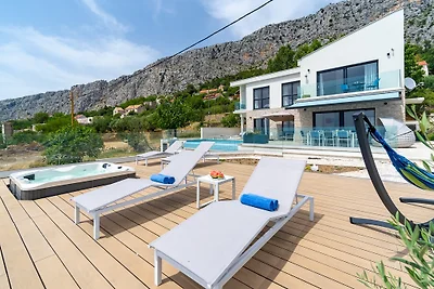 NEW! Seaview Villa Nautique