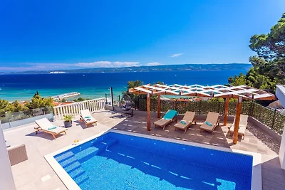 Villa Matan- Pool mit Meerblick