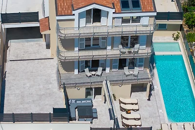 Seaview Villa Diamond