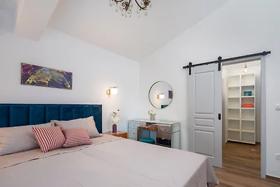 Schlafzimmer Nr. 1 (18 m2) bietet ein bequemes Kingsize-Bett (180 x 200) Schlafzimmer Nr. 1 (18 m2) bietet ein bequemes Kingsize-Bett (180 x 200)