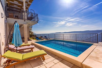 Villa S&A with heated pool, seaview