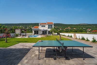 Villa Anja mit beheiztem Pool