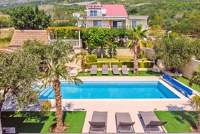 Villa Paula mit beheiztem Pool