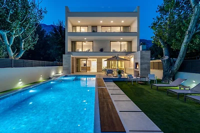 Strandvilla Erce mit 40m2 Pool