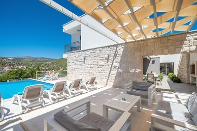 NEW Villa Paloma Blanca