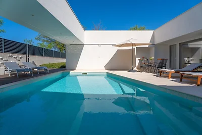 NEW! Villa Island Pearl