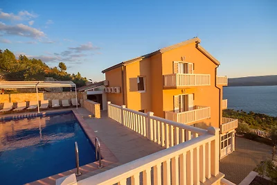 Villa Ana mit Pool, 18 Personen max