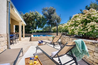 NEU! Villa SAN mit beheiztem Pool