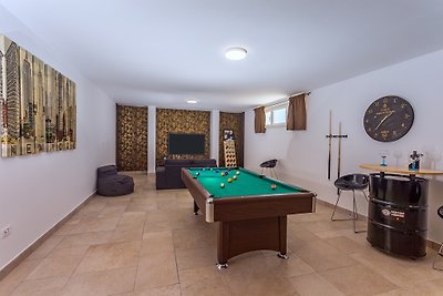 Villa Marijeta with heated pool