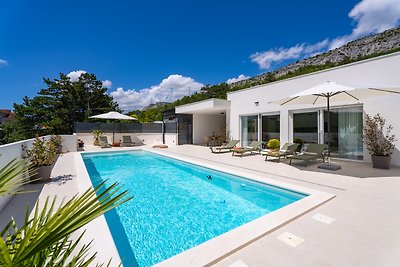 NEU! Villa Tenera