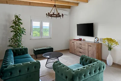 New! Villa Ellamar