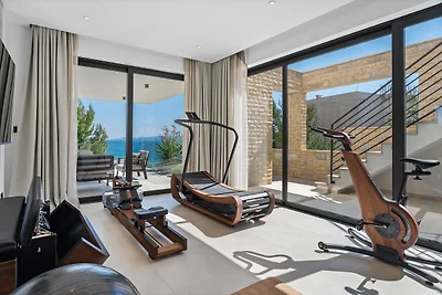 Luxury Villa Nitia