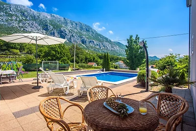 VILLA ANTONI mit beheiztem Pool