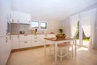 VILLA ROKO mit 36qm beheiztem Pool