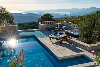 VILLA Runje con piscina riscaldata