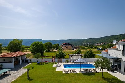 Villa Anja mit beheiztem Pool