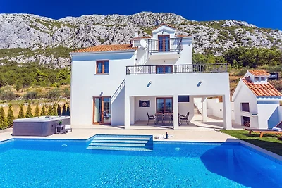 Villa Flora