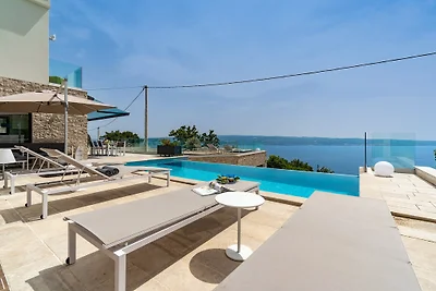 NEW! Seaview Villa Nautique