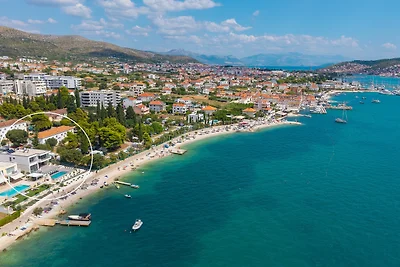 Beachfront Villa Luminara