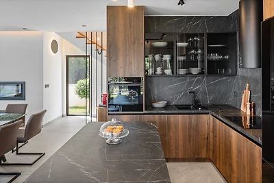 NEW! Villa Briig