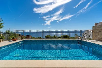 Villa Oslo, Pool & Blick aufs Meer