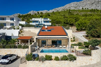 Villa Oslo, Pool & Blick aufs Meer