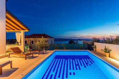 NEW! Seaview Villa Anet