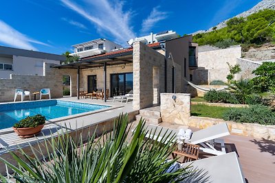 Villa Oslo, Pool & Blick aufs Meer