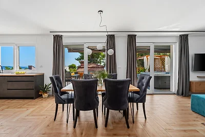 Villa Lea mit 4 Schlafzimmern