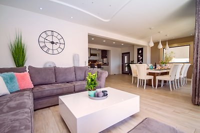 Luxus VILLA BANE beheizter Pool