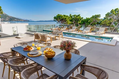 NEU! Villa Largo nur 10m vom Strand
