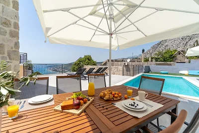 New! Villa The KING with pool
