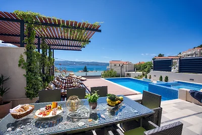 LUXURY VILLA PARADISE in Duće