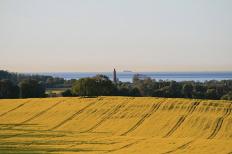 Le phare de Neuland est à 6 km de distance.