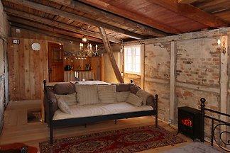 Très belle grande maison avec grand et beau jardin dans un endroit très calme