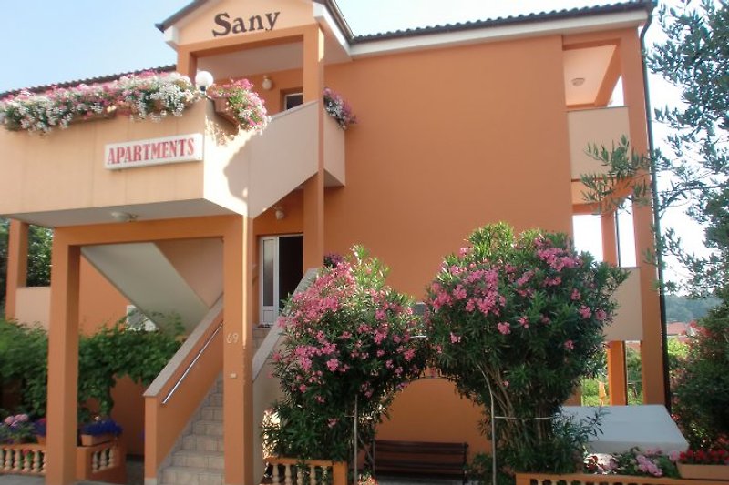 Haus Sany