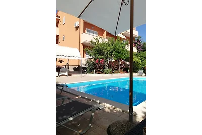 Haus Sany mit Pool